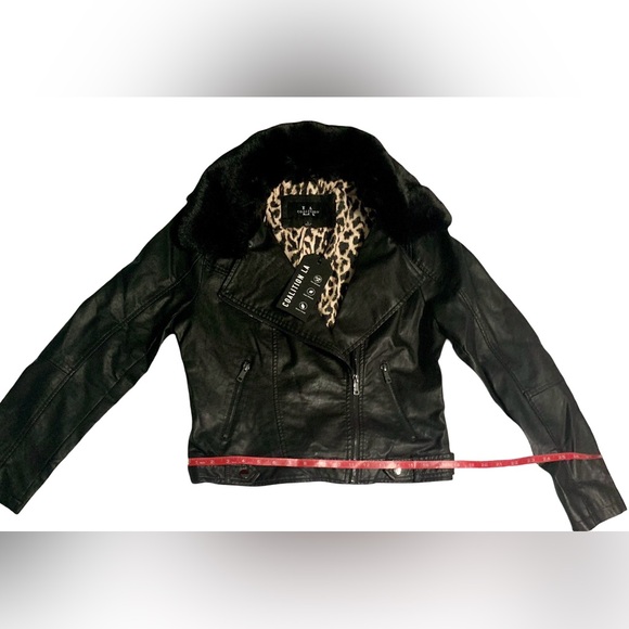 NWT_ Women's Leather Jacket __NWT - Picture 12 of 15